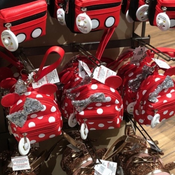 Minnie Mouse Wristlet Pack - Picture 5 of 8